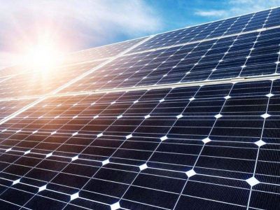 太陽能光伏板一天的發(fā)電量有多少？